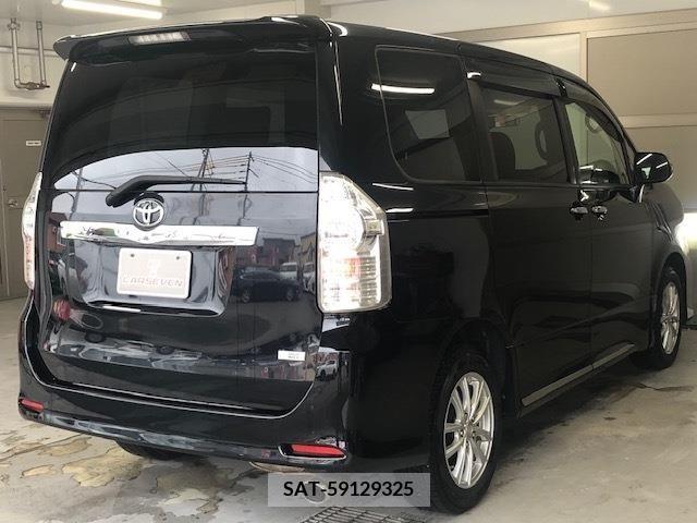 Toyota VOXY 2013-08 395028-28