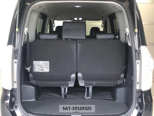 Toyota VOXY 2013-08 395028-20