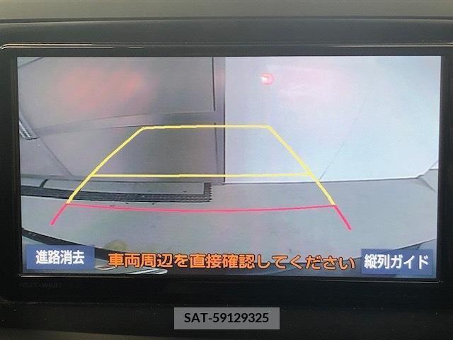 Toyota VOXY 2013-08 395028-3