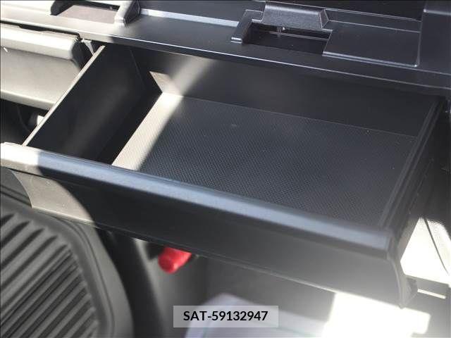Suzuki SPACIA 2023-09 254943-23