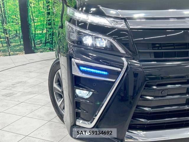 Toyota VOXY 2019-01 380068-13
