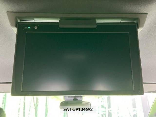 Toyota VOXY 2019-01 380068-2