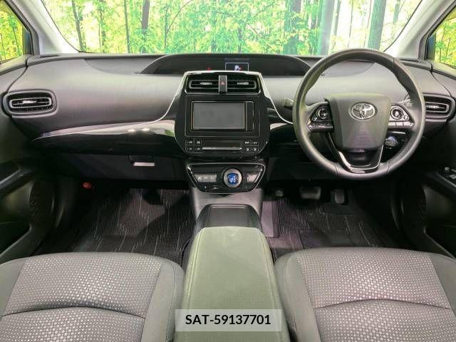 Toyota PRIUS 2019-04 237809-1
