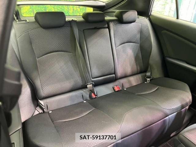 Toyota PRIUS 2019-04 237809-10