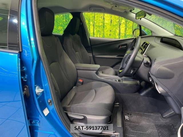 Toyota PRIUS 2019-04 237809-9