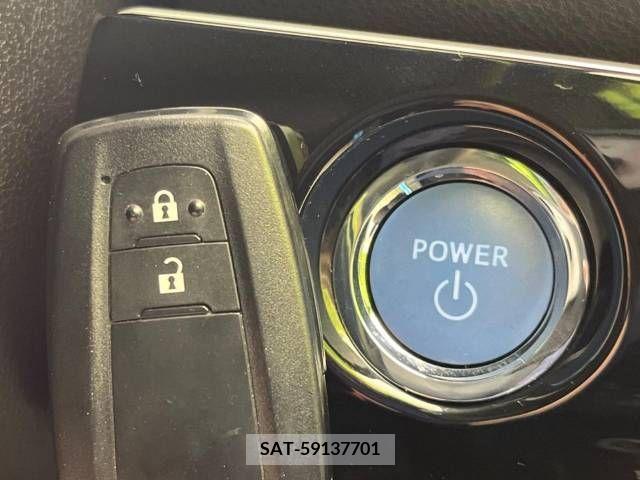 Toyota PRIUS 2019-04 237809-8