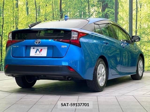 Toyota PRIUS 2019-04 237809-17