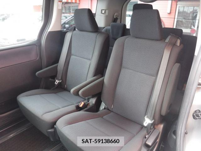 Toyota NOAH 2015-03 336437-10