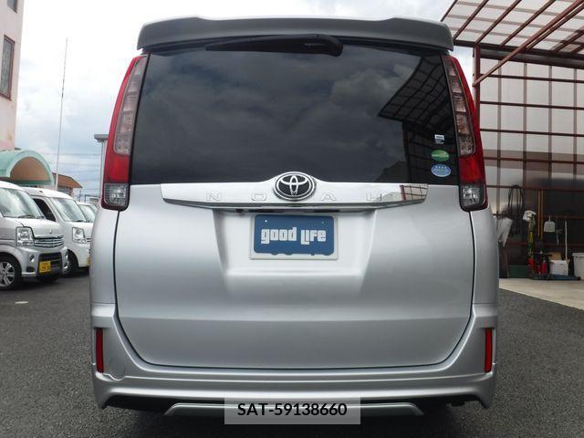 Toyota NOAH 2015-03 336437-4