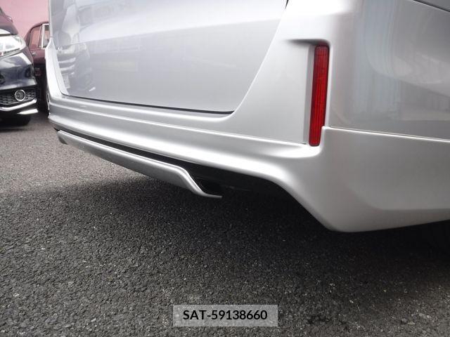 Toyota NOAH 2015-03 336437-8