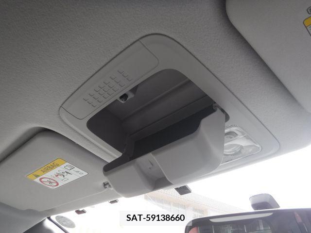 Toyota NOAH 2015-03 336437-21