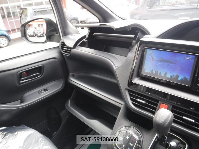 Toyota NOAH 2015-03 336437-22