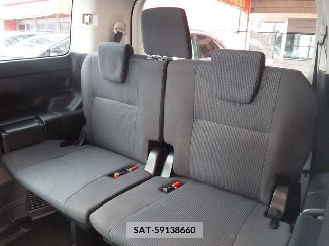 Toyota NOAH 2015-03 336437-11
