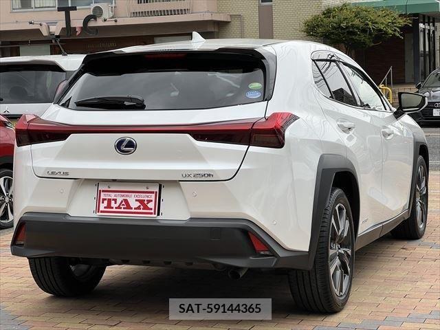 Lexus UX 2019-12 275948-3