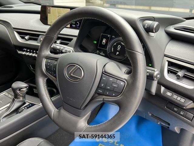 Lexus UX 2019-12 275948-23