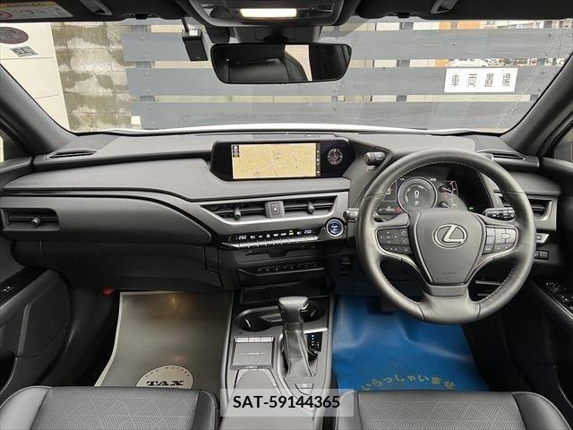 Lexus UX 2019-12 275948-10