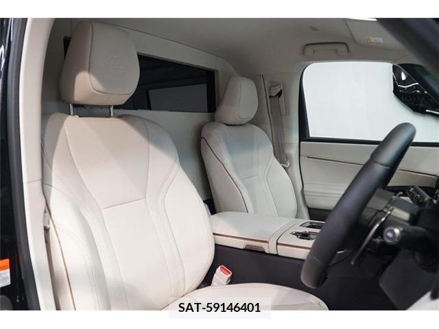 Lexus LM 2024-03 354291-12