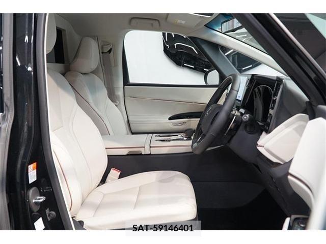 Lexus LM 2024-03 354291-11