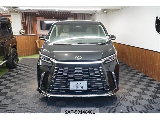 Lexus LM 2024-03 354291-4