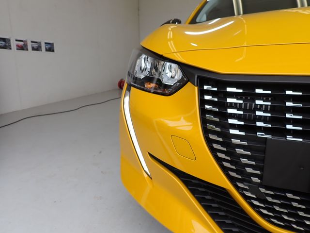 Peugeot 208 2022-10 4714-5