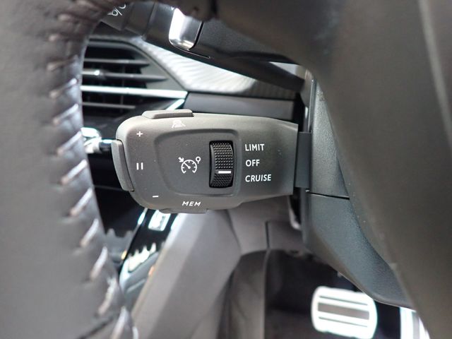 Peugeot 208 2022-10 4714-21