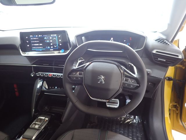 Peugeot 208 2022-10 4714-13