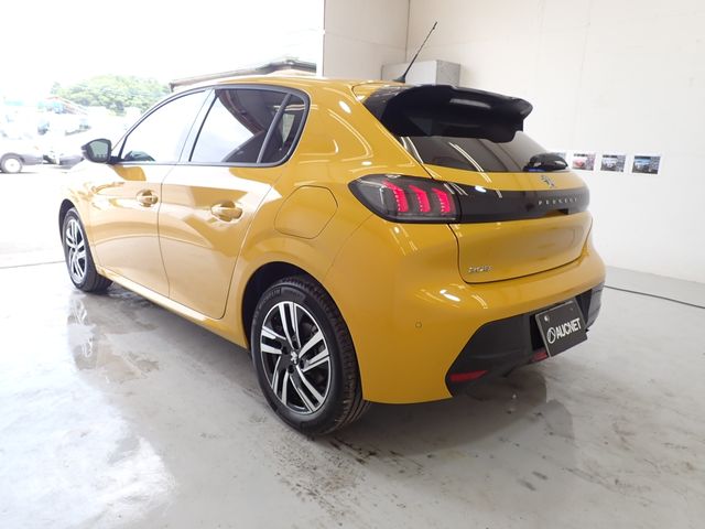 Peugeot 208 2022-10 4714-2