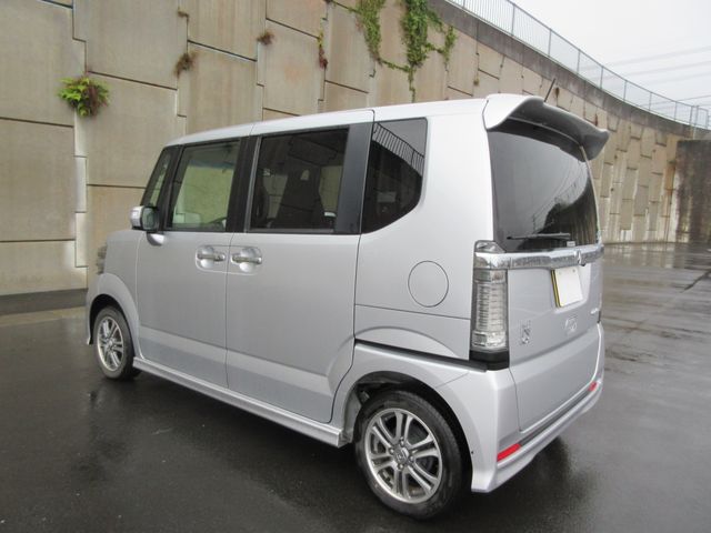 Honda N BOX CUSTOM 2015-10 182718-19