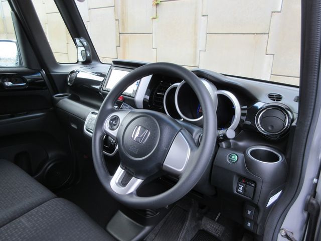 Honda N BOX CUSTOM 2015-10 182718-1