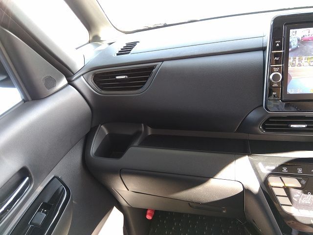 Nissan ROOX 2022-04 23308-19