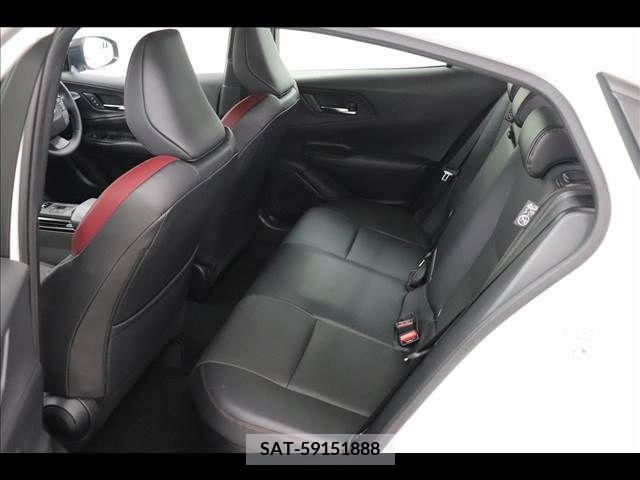 Toyota PRIUS 2023-06 220321-12