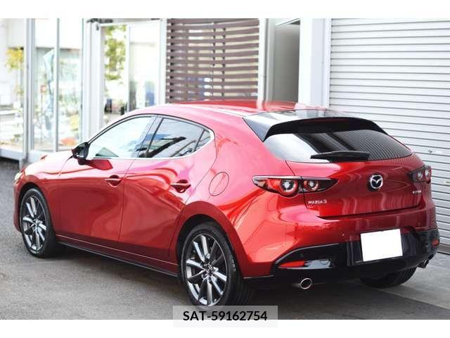 Mazda MAZDA3 2022-07 214325-2