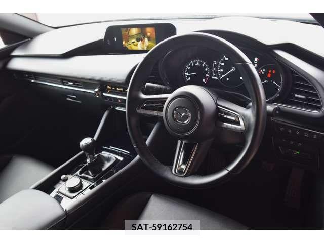 Mazda MAZDA3 2022-07 214325-3