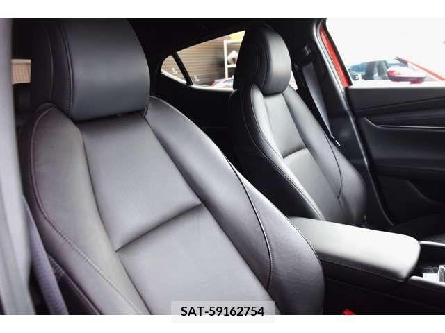 Mazda MAZDA3 2022-07 214325-5
