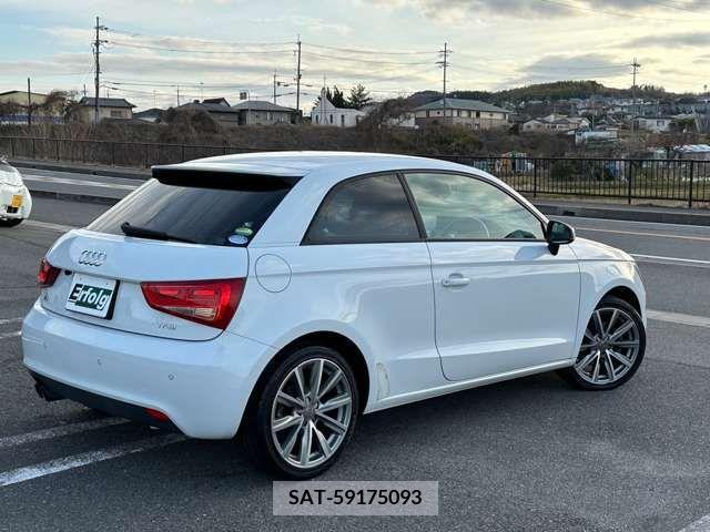Audi A1 2013-09 317834-8