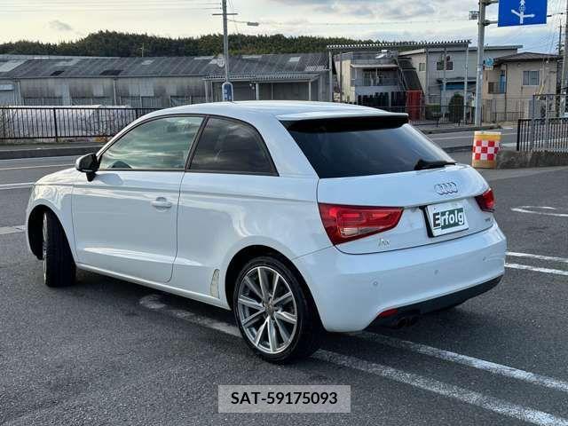 Audi A1 2013-09 317834-5