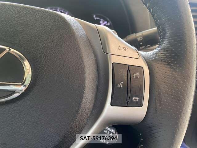 Lexus CT 2011-07 353917-11
