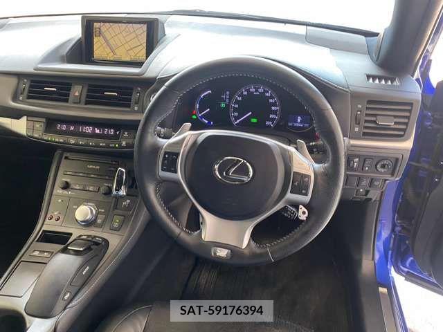 Lexus CT 2011-07 353917-9