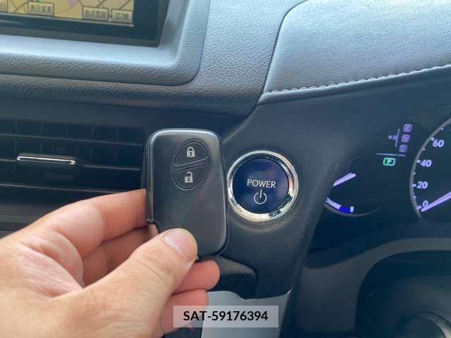 Lexus CT 2011-07 353917-19