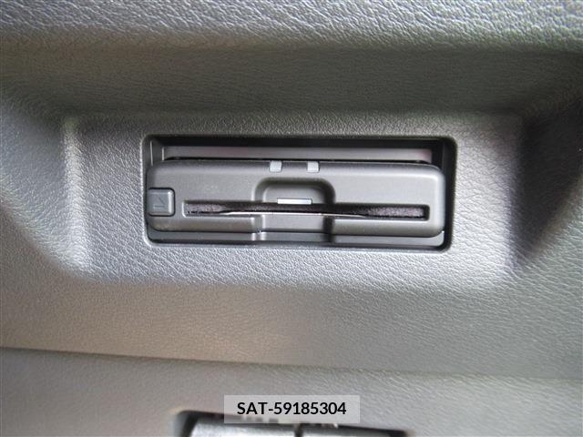 Nissan KICKS 2021-06 274089-18