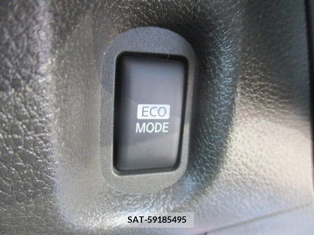 Nissan CUBE 2016-04 345169-12