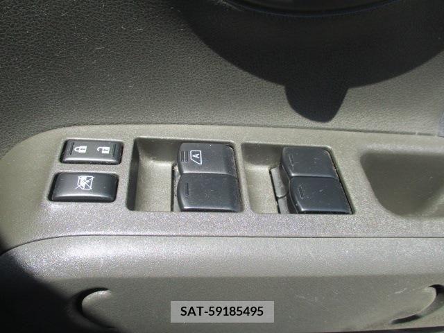Nissan CUBE 2016-04 345169-11