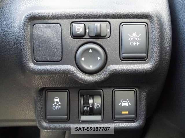 Nissan NOTE 2018-03 365281-5