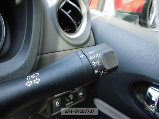 Nissan NOTE 2018-03 365281-4