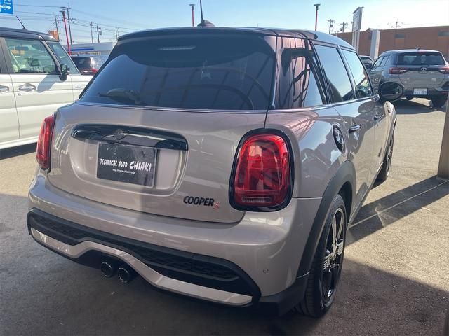 Bmw MINI 2023-03 186635-2