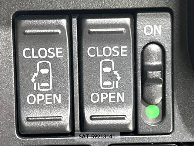 Toyota ROOMY 2018-06 339989-5