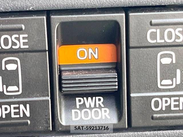 Toyota VOXY 2014-01 370476-6