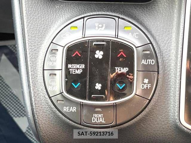 Toyota VOXY 2014-01 370476-11