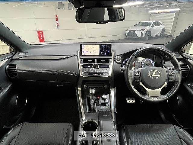 Lexus NX 2018-01 221905-1