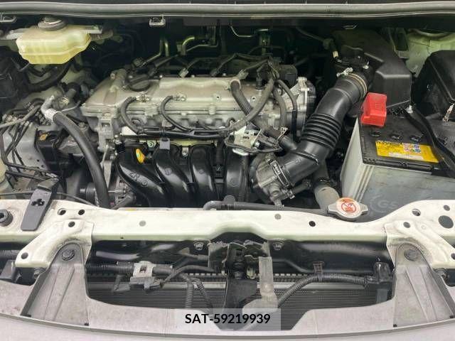 Toyota ESQUIRE 2019-03 216774-19